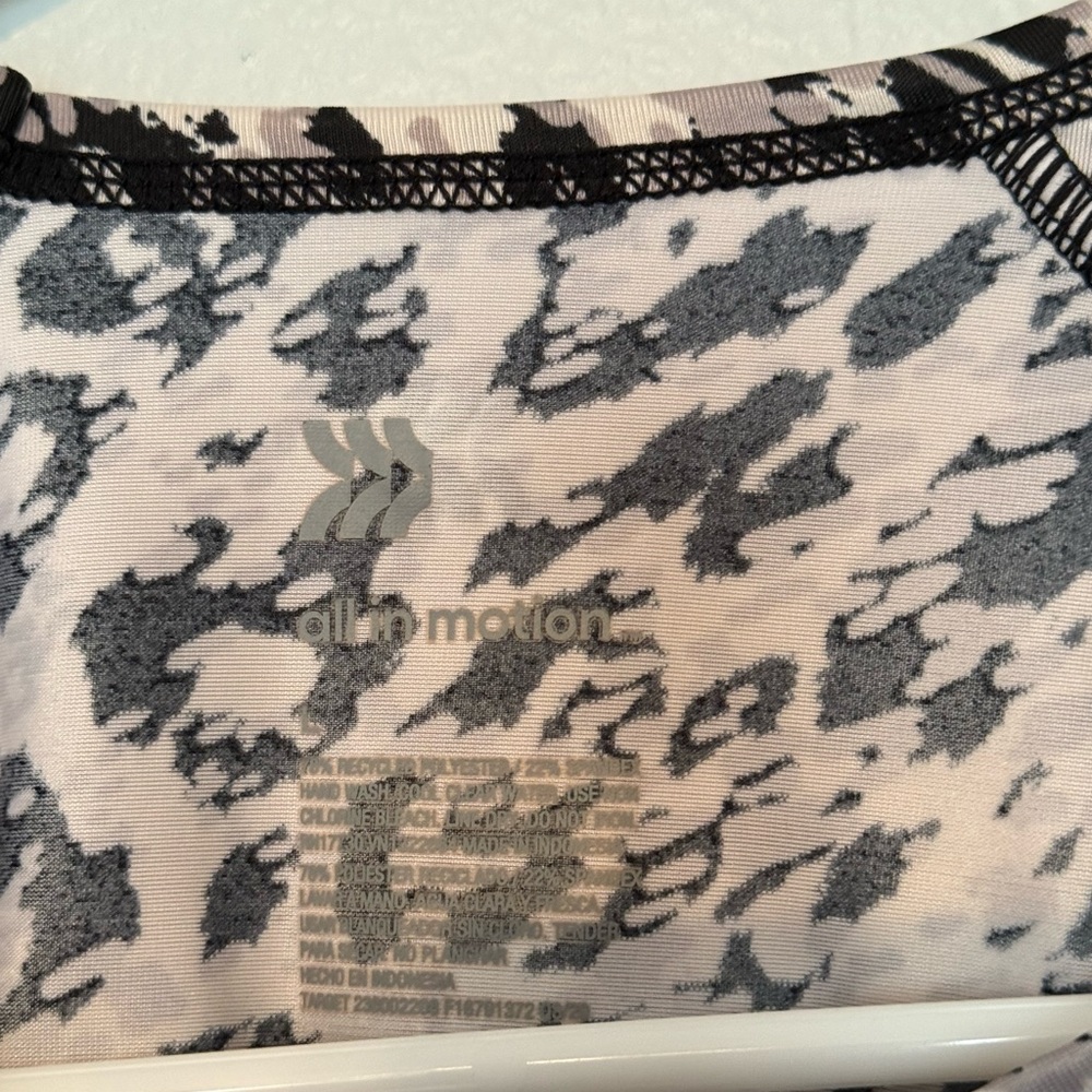 All in Motion Leopard Print Tie-Front Size-Large - Picture 2 of 3